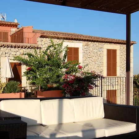 Riera Hotel