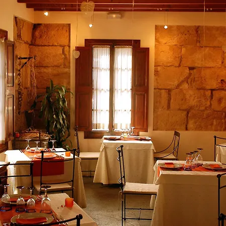 Riera Hotel