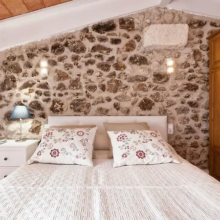 Riera Hotel